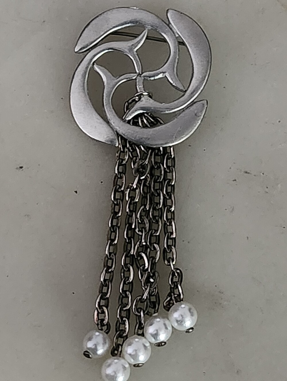 Stylish Silver-Tone Dangle Brooch with Faux Pearl Drops